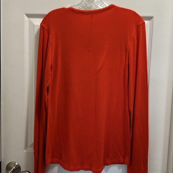 Lululemon Hold Tight long sleeve shirt - Picture 2 of 3